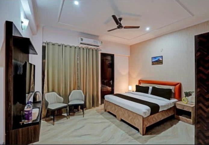 Savanna - A Boutique Stay Нойда Екстер'єр фото